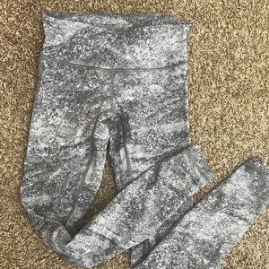Lululemon wunder under tights